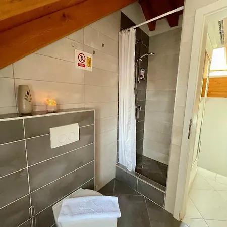 Kresic Гостевой дом Сплит